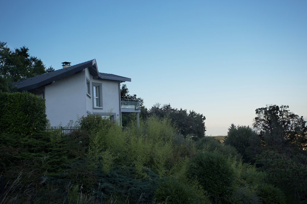 massimiliano-camoletto-architects-lakeside-chalet-2.jpg